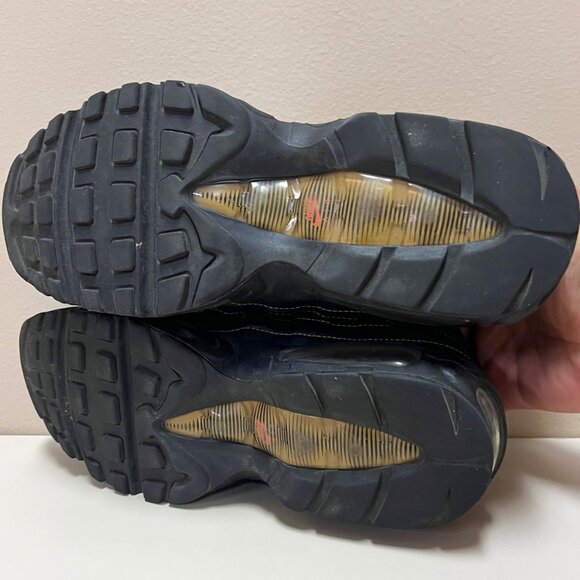 Nike Air Max 95 Size 8.5 Essential 'Cosmic Clay' AT9865-014 (2019) - Picture 8 of 9